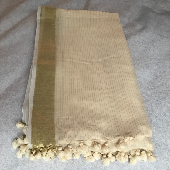 PAZ Collective Accessories - Handspun fine wool stole with gold lurex! NWOT!